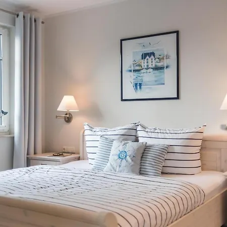 Alte Reihe 7 3 Ostseeperle Zingst